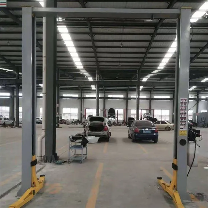 Automašīnu pacēlājs ar dubulto kolonnu