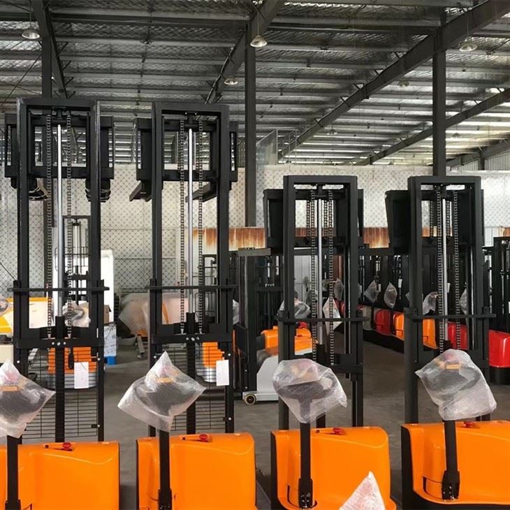 3300 Lbs Capacity Full Electric Stacker
