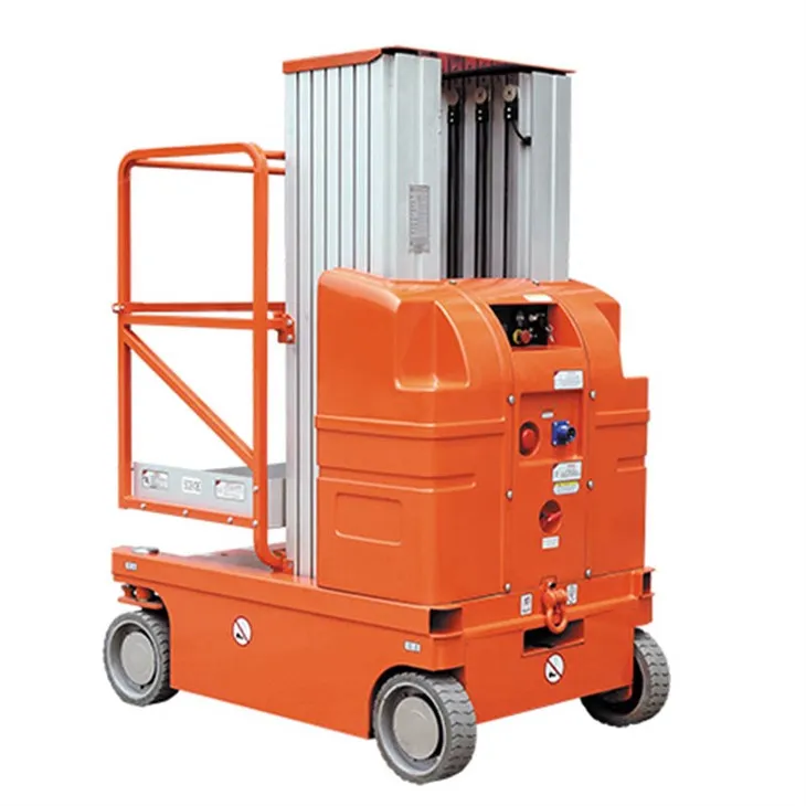 Pašgājējs-vertikālais masta pacēlājs