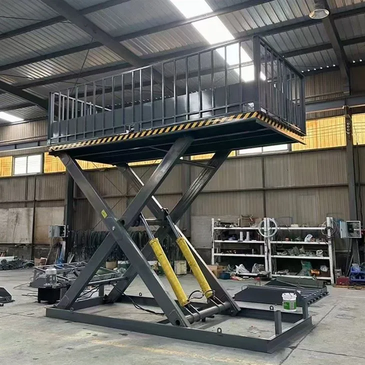 Vertikālais kravas šķērveida pacēlājs